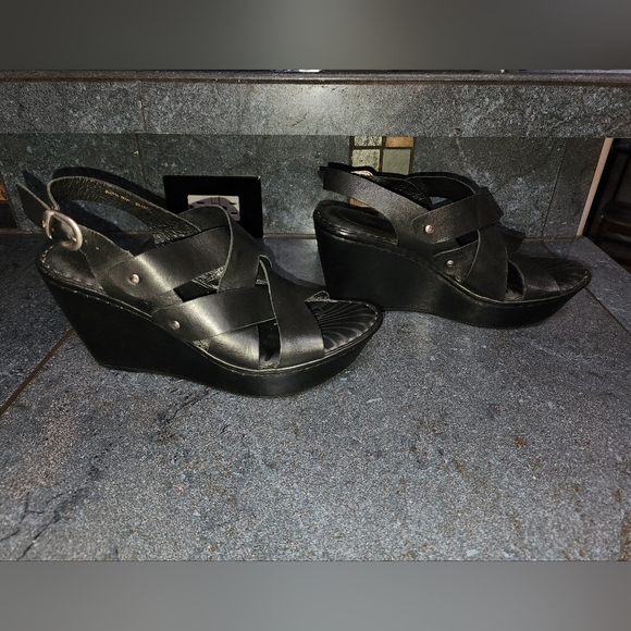 Born Cataleen Wedge Sandles Women's size 9 - Picture 3 of 11